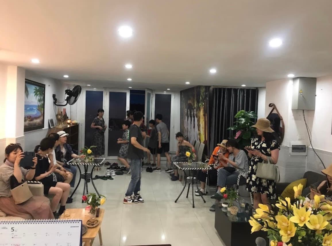 Nhà 4,5 tầng có thang máy tại Mỹ Khê 2, Sơn Trà, diện tích 100m² phù hợp văn phòng và kinh doanh - Ảnh 2
