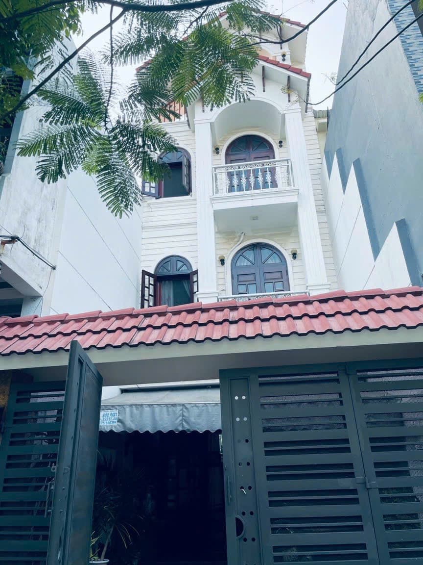 Nhà 3 tầng mặt tiền đường Thế Lữ 100m2 phù hợp kinh doanh cho thuê