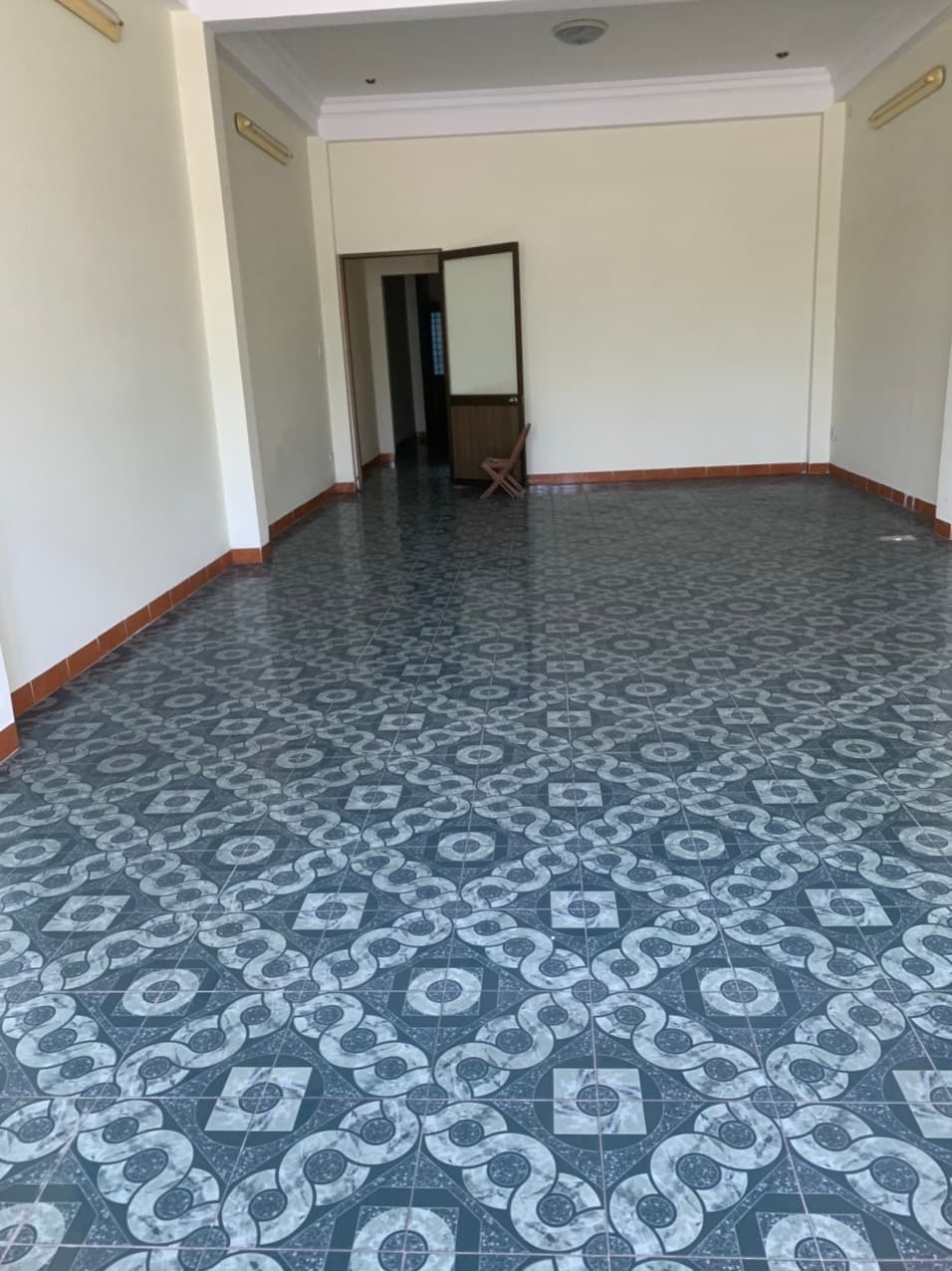 Nhà cho thuê 3 tầng đường 2 Tháng 9, Hải Châu, diện tích 125m², phù hợp kinh doanh văn phòng
