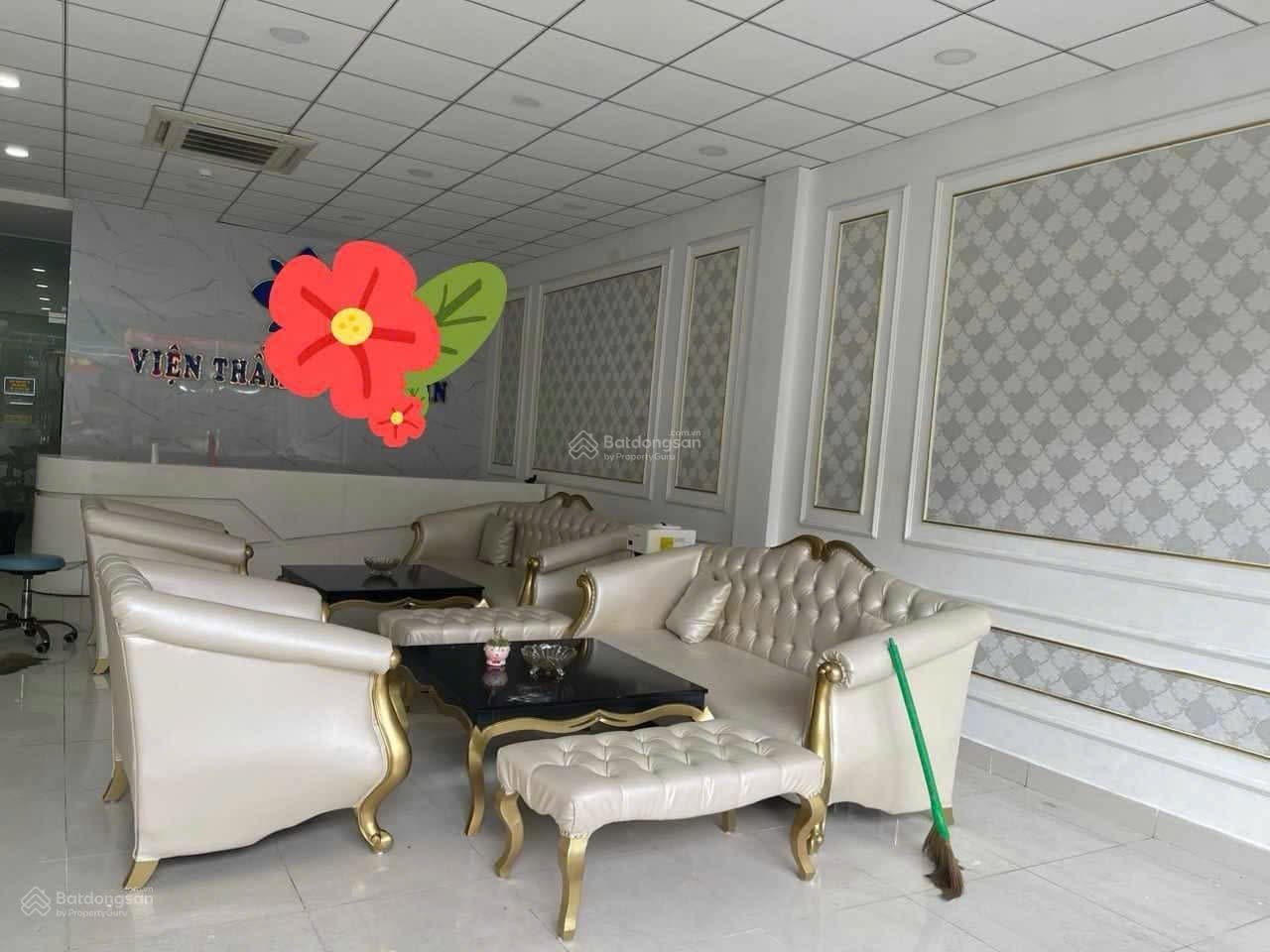 Tòa nhà 5 tầng hiện đại đường Hùng Vương, Hải Châu, diện tích 173m²/sàn, phù hợp kinh doanh - Ảnh 2