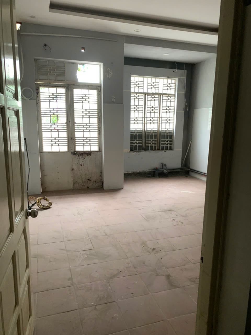 Nhà nguyên căn 3 tầng đường Nguyễn Thị Minh Khai, diện tích 90m2, phù hợp ở và kinh doanh