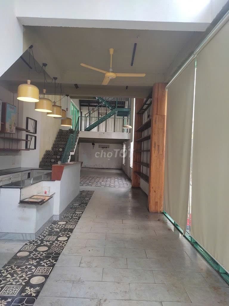 Nhà 2 tầng đường Lý Tự Trọng, quận Hải Châu, diện tích 135m2, hợp đồng lâu dài
