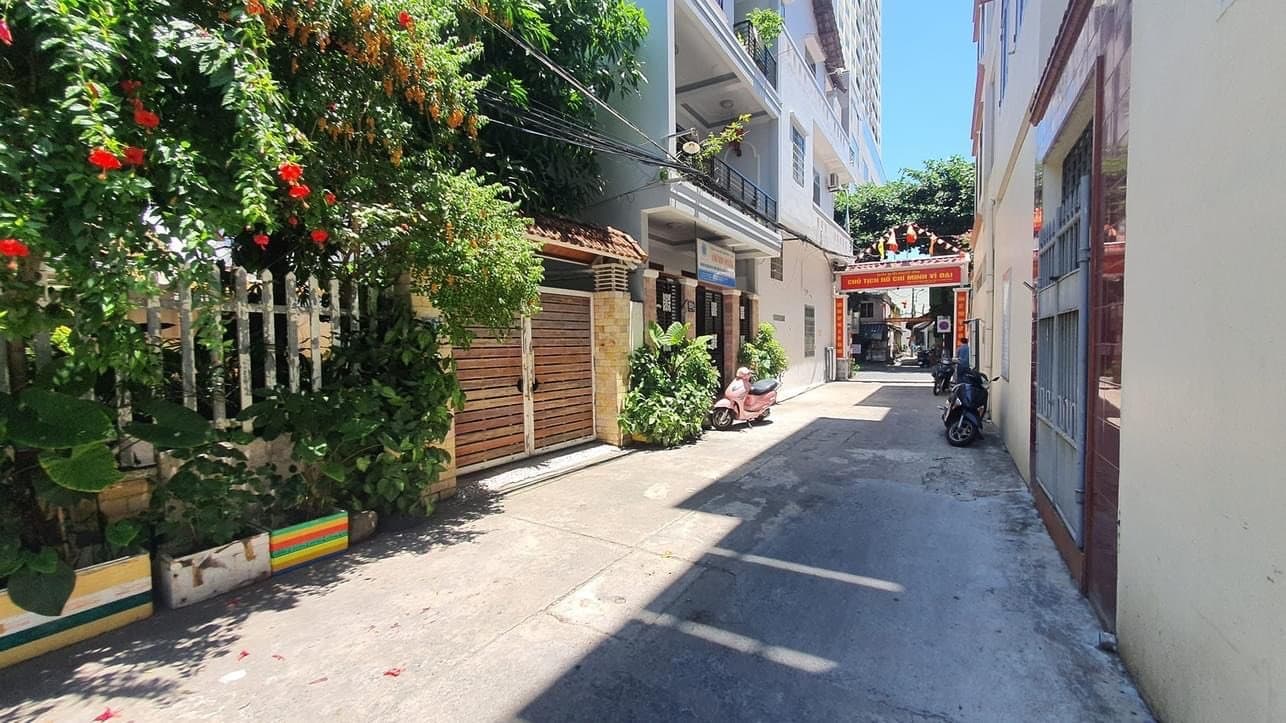 Nhà mặt kiệt 5m tại Lý Thường Kiệt, diện tích 200m2, phù hợp văn phòng và spa