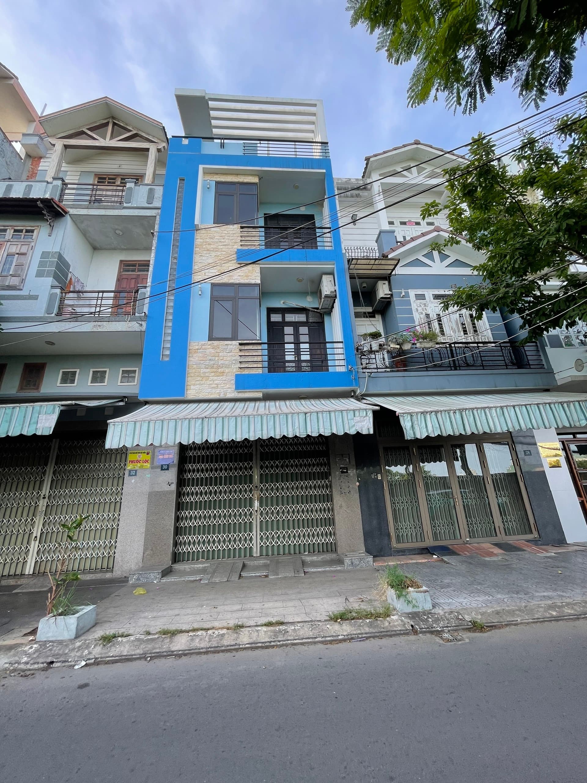 Nhà nguyên căn 2 tầng đường Lê Duy Đình