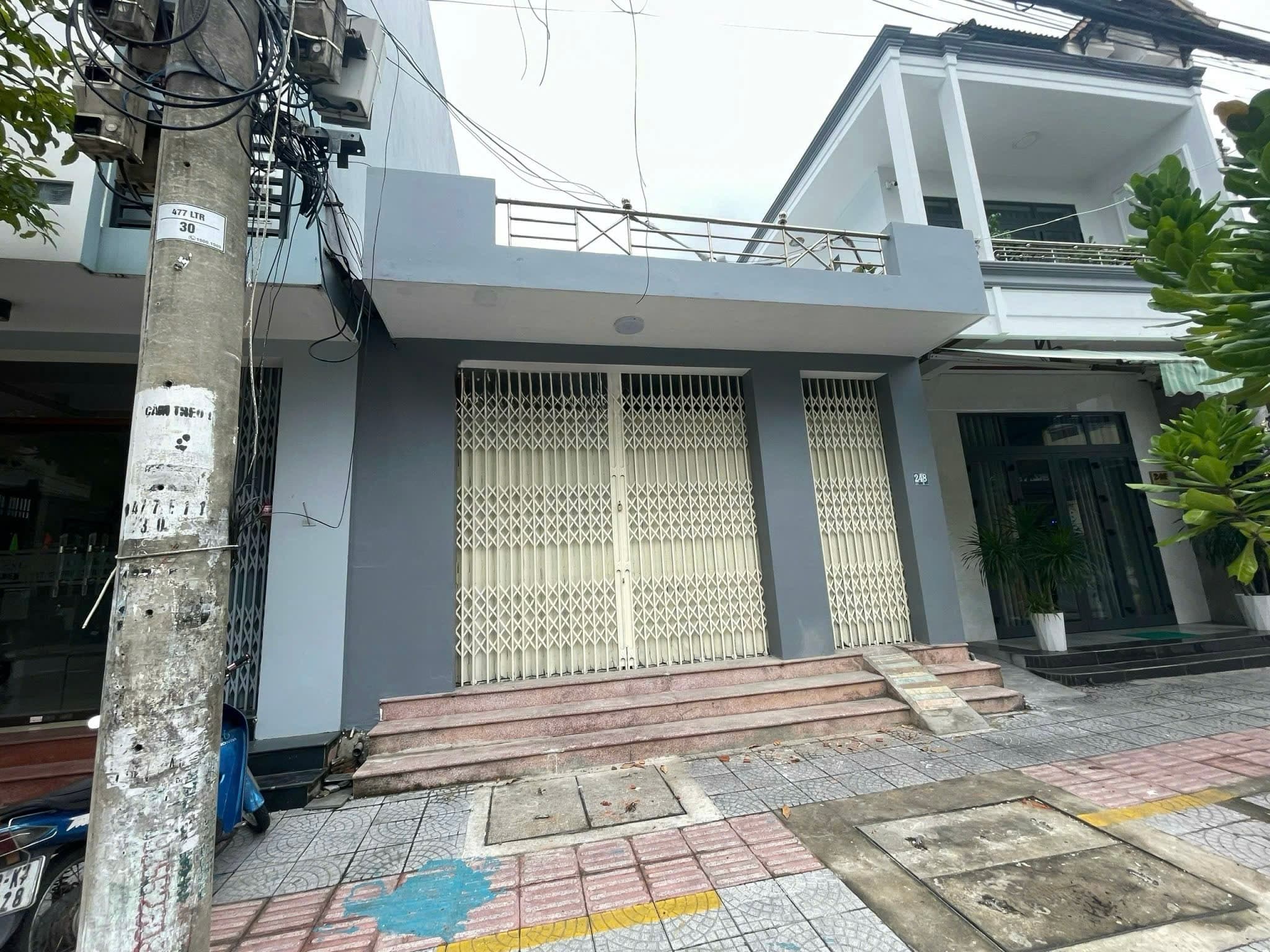 Mặt bằng trống suốt cấp 4 tại Núi Thành, diện tích 92m2, phù hợp kinh doanh