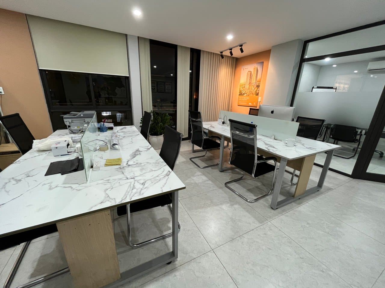 CHO THUÊ VĂN PHÒNG TẦNG 3, SẴN BÀN GHẾ, DIỆN TÍCH 80M2, 100M2  - Ảnh 2