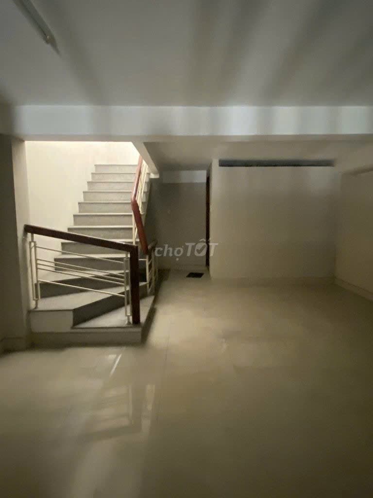 NGUYÊN CĂN 3.5 TẦNG ĐƯỜNG HOÀNG HOA THÁM 