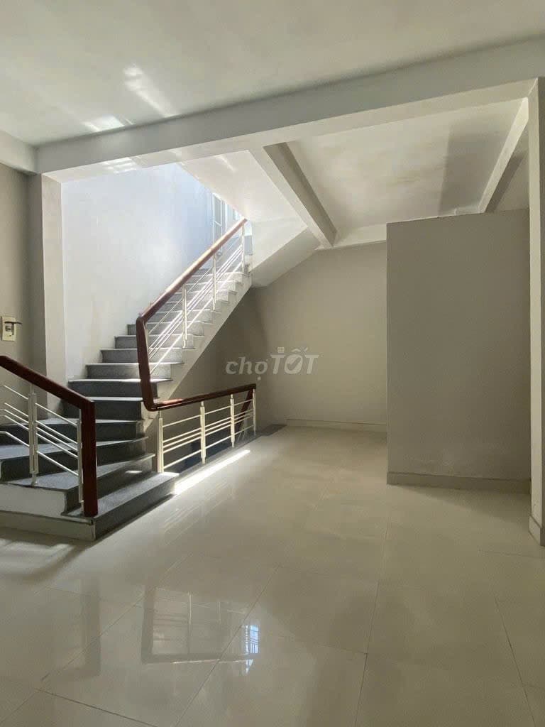 NGUYÊN CĂN 3.5 TẦNG ĐƯỜNG HOÀNG HOA THÁM  - Ảnh 3