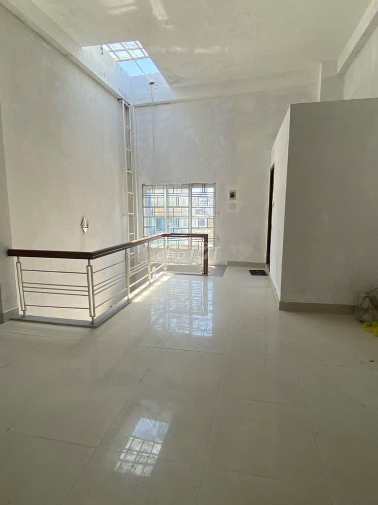 NGUYÊN CĂN 3.5 TẦNG ĐƯỜNG HOÀNG HOA THÁM  - Ảnh 5
