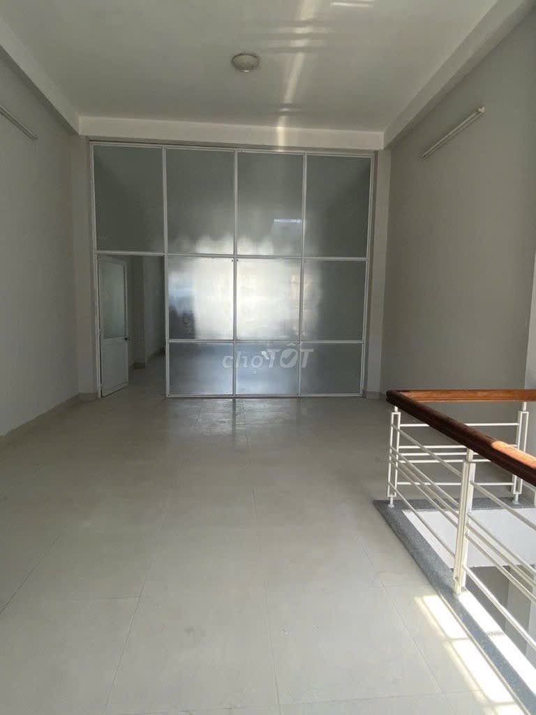 NGUYÊN CĂN 3.5 TẦNG ĐƯỜNG HOÀNG HOA THÁM  - Ảnh 8