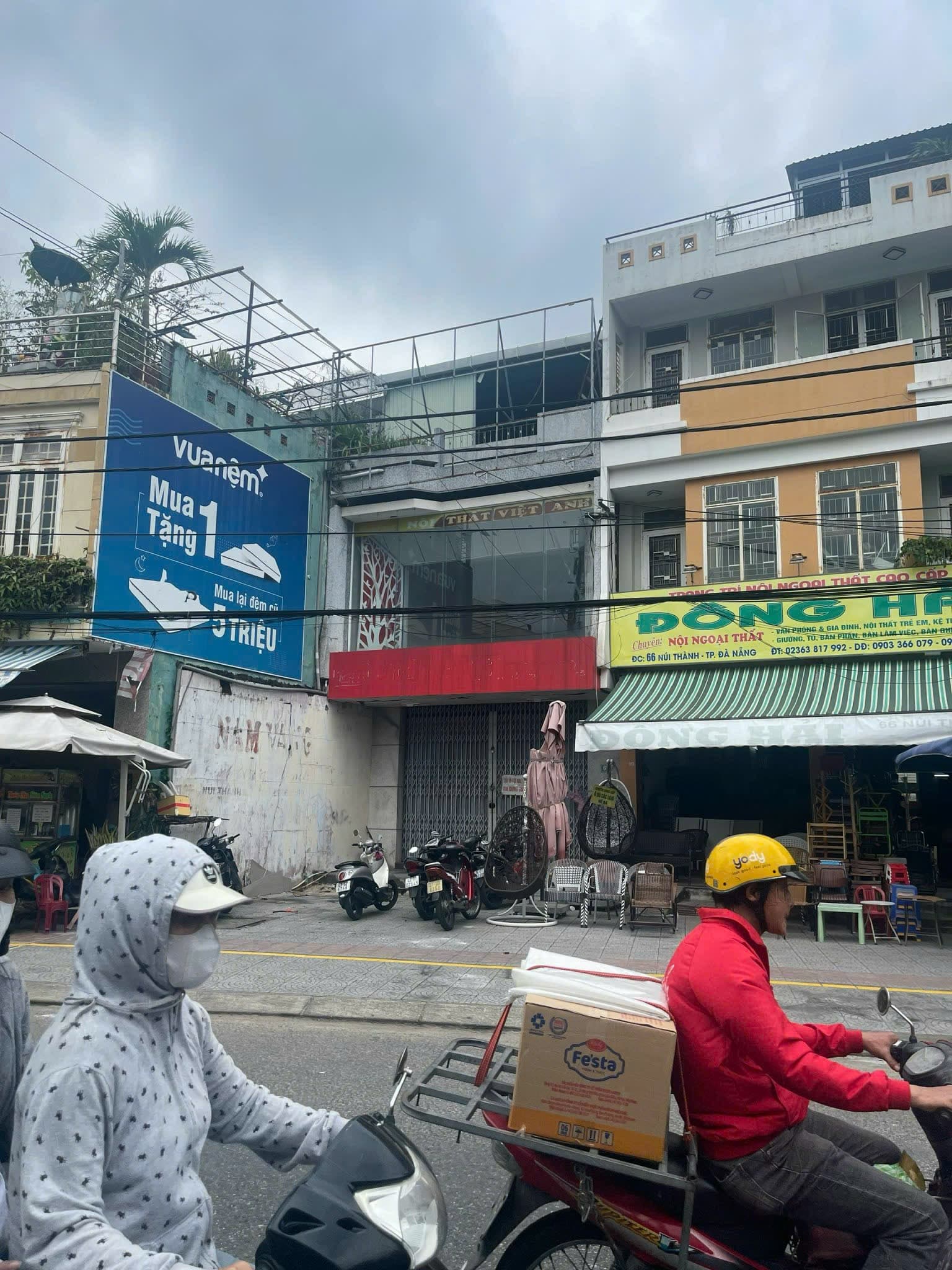 NGUYÊN CĂN 3 TẦNG ĐƯỜNG NÚI THÀNH NGANG 5,5M 