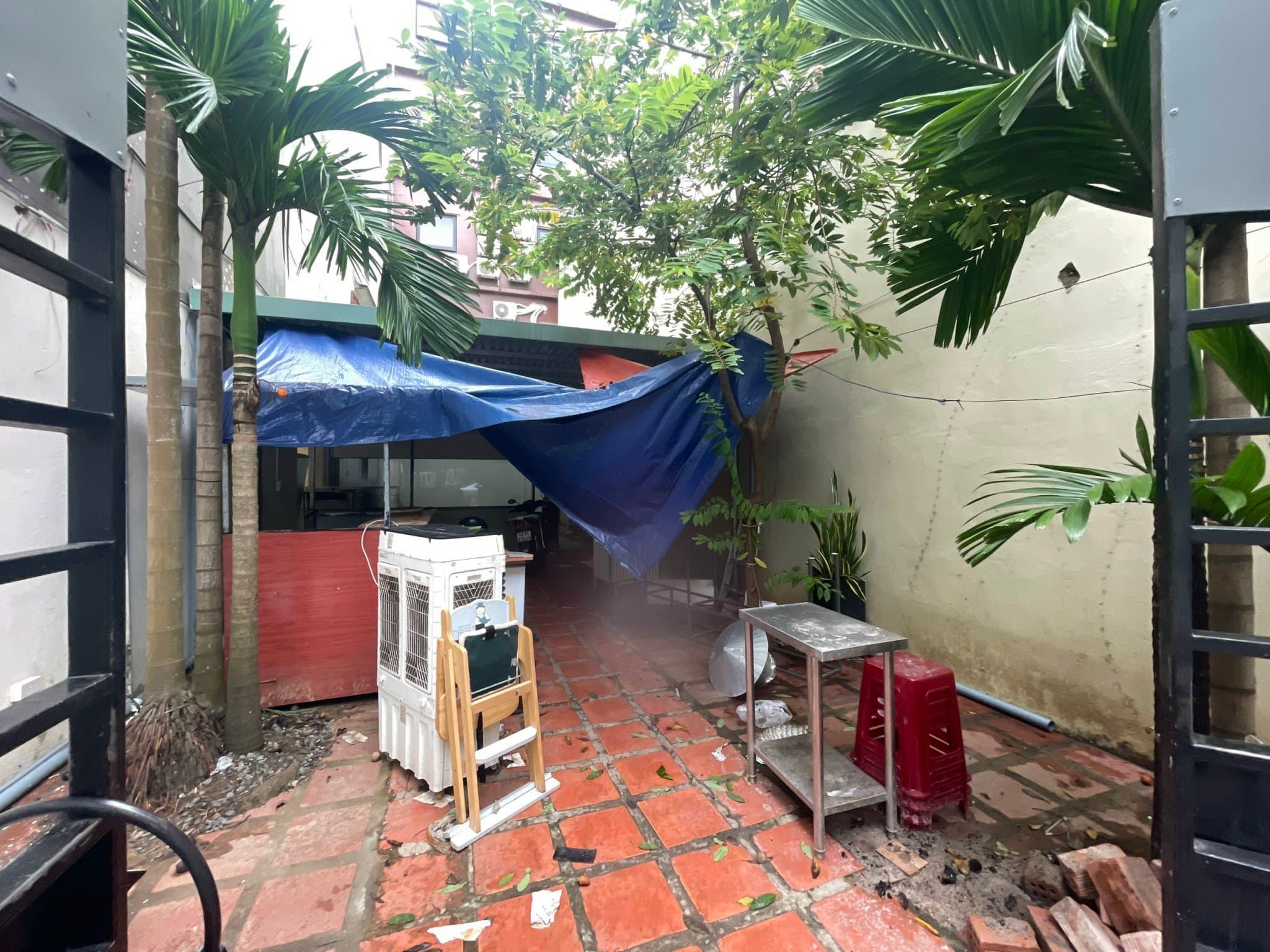 Nhà 3 tầng đường Dương Đình Nghệ, phù hợp kinh doanh cafe, spa, nhà hàng