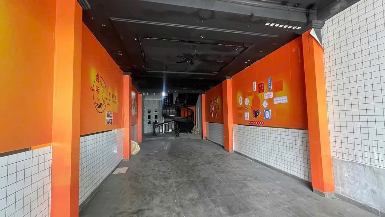 Nhà nguyên căn Trần Hưng Đạo 4 tầng diện tích 125m², có bếp và vệ sinh, phù hợp kinh doanh