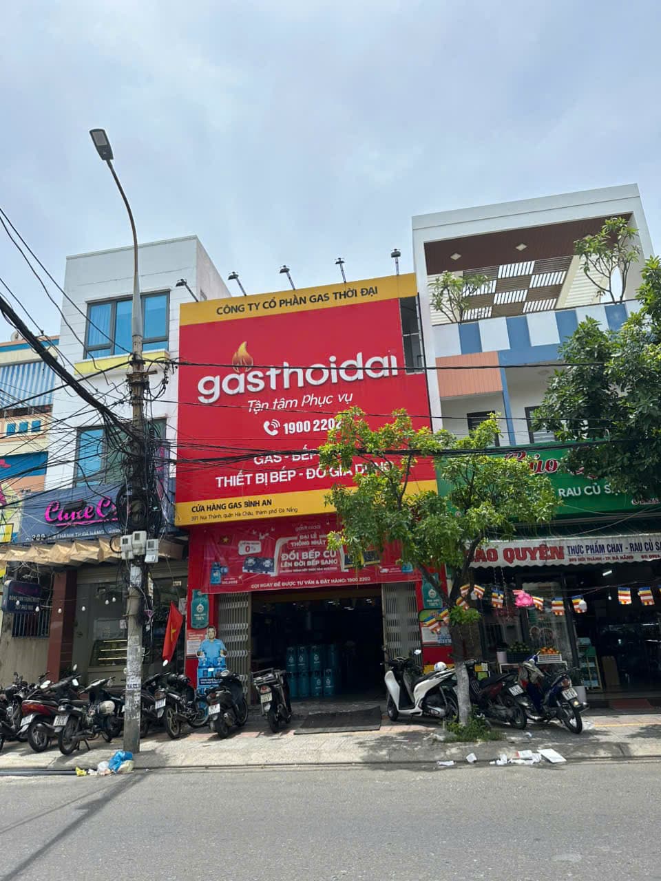 Nhà nguyên căn 3 tầng ngang 5,7m, thích hợp cho thuê văn phòng, cà phê, nhà hàng - Ảnh 2