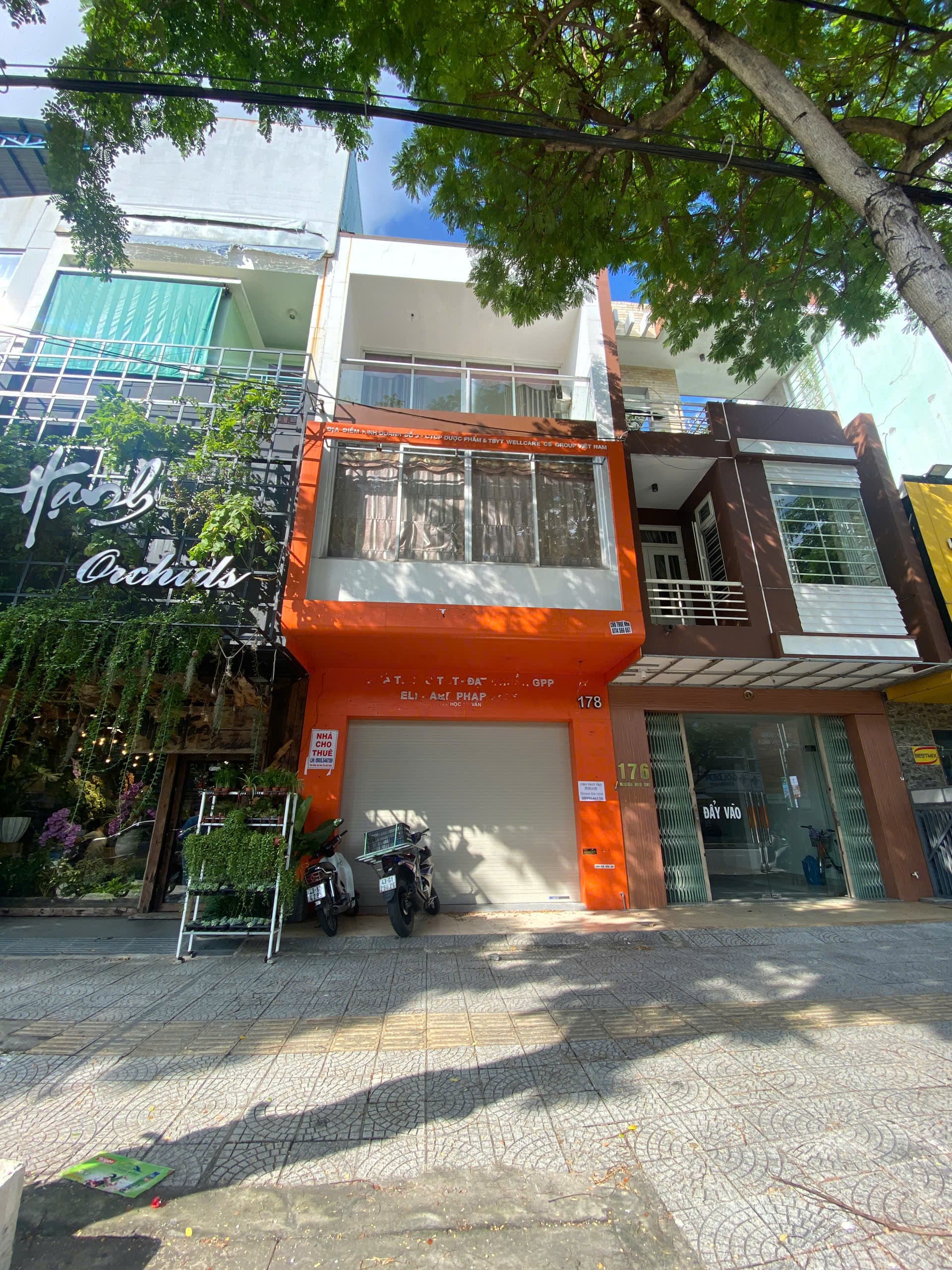 Nhà nguyên căn 3 tầng diện tích 100m2 phù hợp kinh doanh tại Nguyễn Hữu Thọ