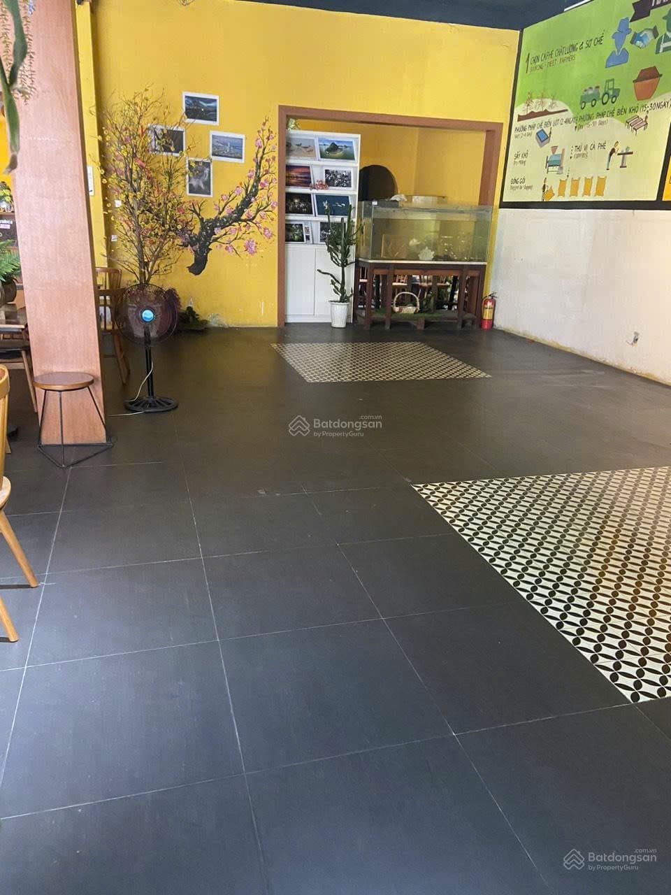 Mặt bằng kinh doanh tầng 2 200m2 tại trung tâm thành phố, phù hợp spa và gym - Ảnh 2