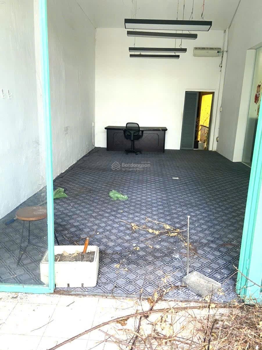 Mặt bằng kinh doanh tầng 2 200m2 tại trung tâm thành phố, phù hợp spa và gym - Ảnh 3