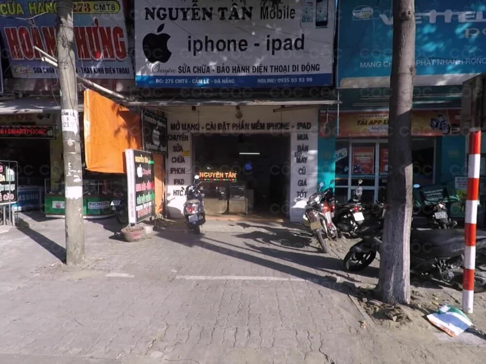 Nhà nguyên căn có gác lửng Cách Mạng Tháng Tám