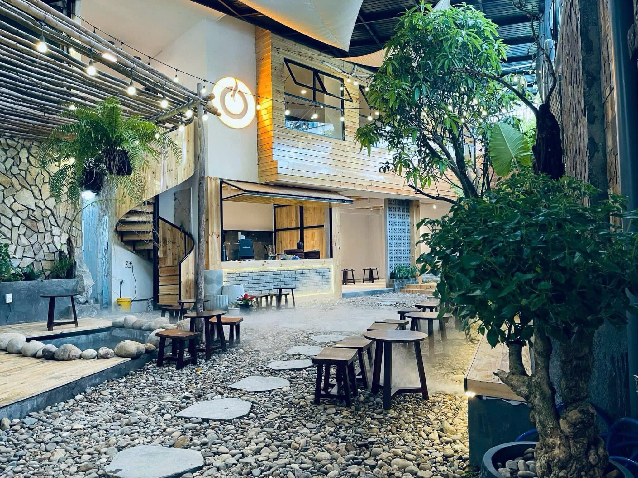 MẶT BẰNG NGUYÊN CĂN CÓ SÂN VƯỜN, VỪA Ở VỪA KINH DOANH 