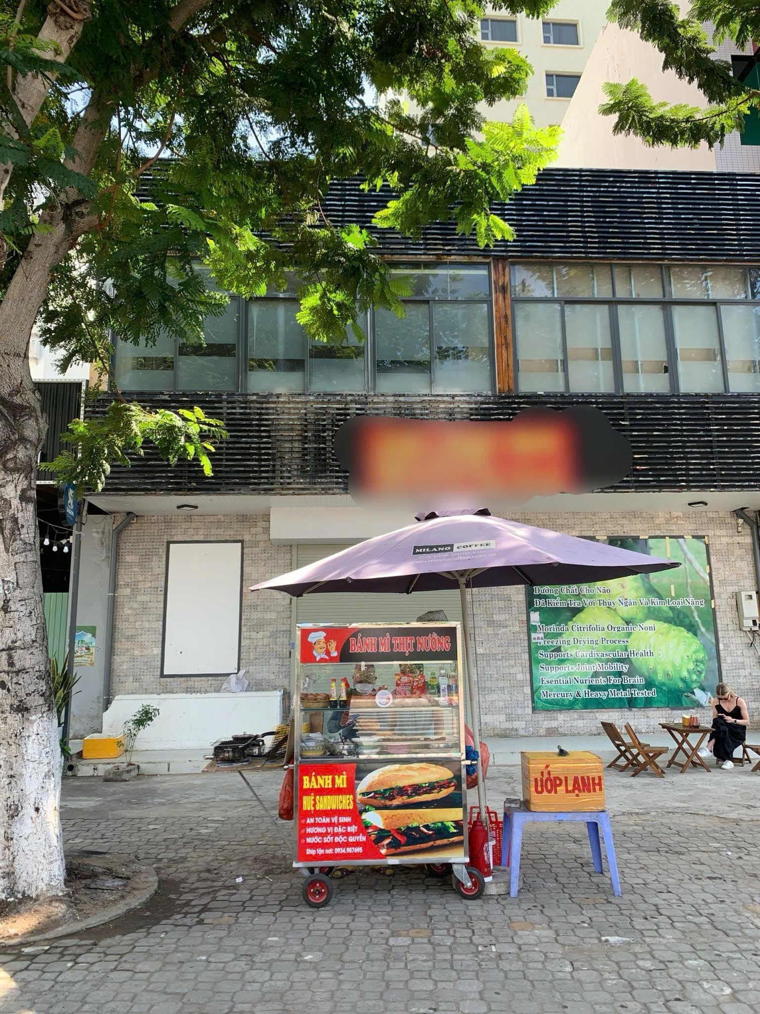 Nhà 3 tầng diện tích 250m2 tại Phạm Văn Đồng, có kho sấy đông lạnh