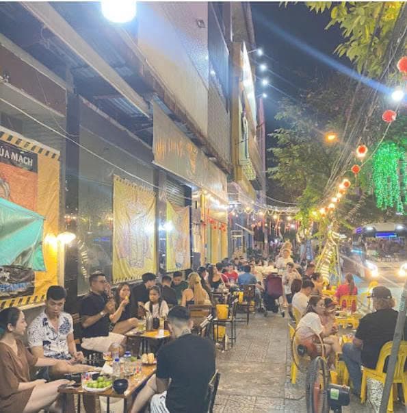 Mặt bằng kinh doanh rộng hơn 400m2, ngang hơn 25m, cho thuê lâu dài