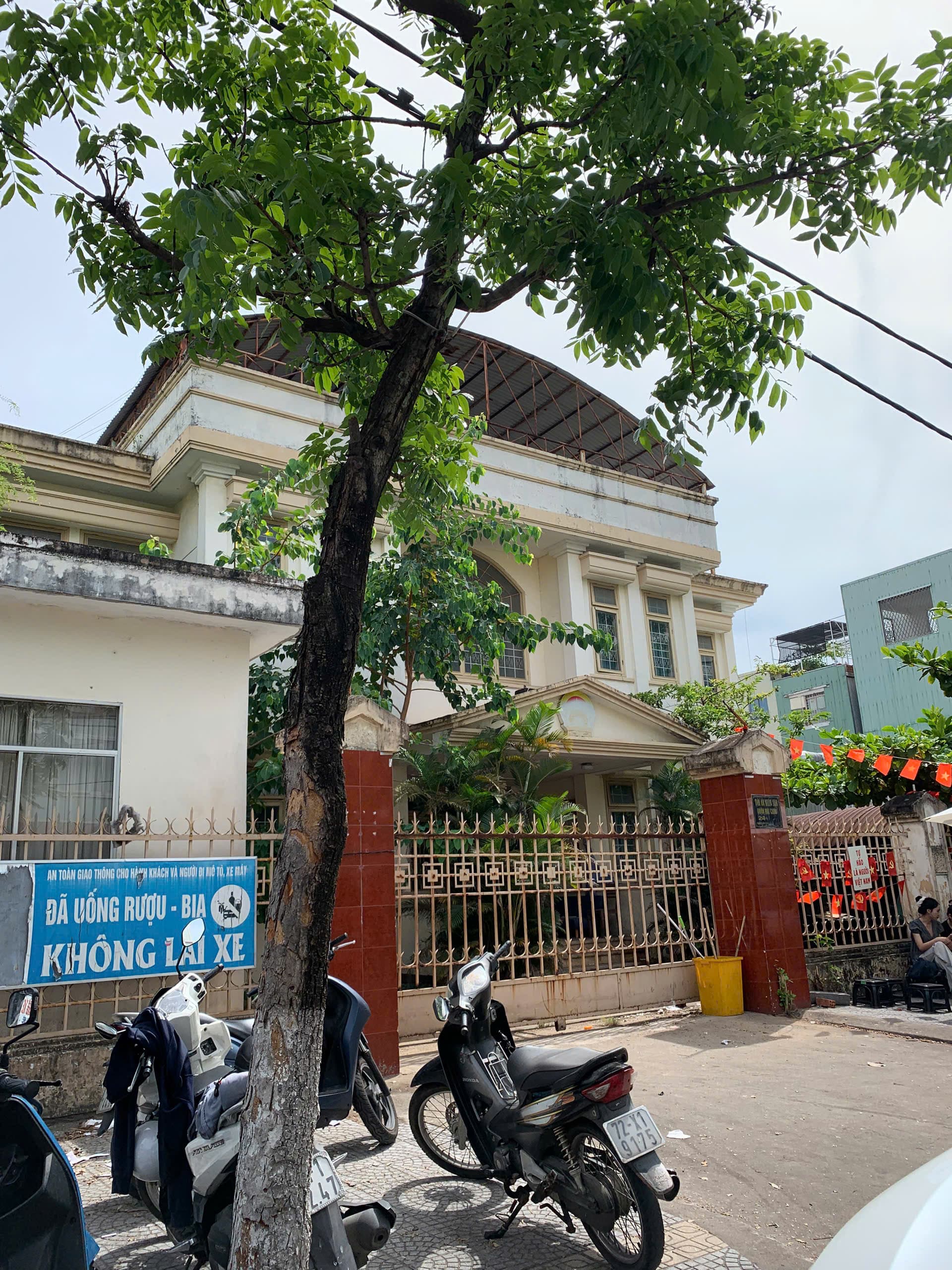 Mặt bằng kinh doanh 286m2 mặt tiền Hoàng Văn Thụ, hai mặt tiền hình chữ L - Ảnh 2