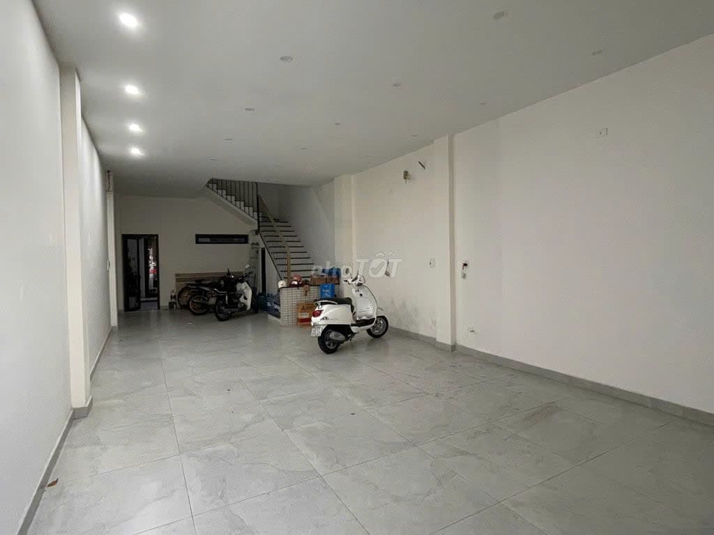 Nhà nguyên căn 3 tầng trống suốt, phù hợp kinh doanh - Ảnh 8
