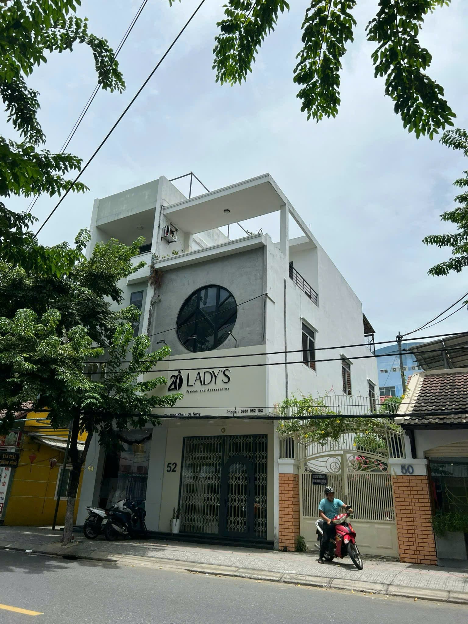Nhà nguyên căn 3 tầng đường Nguyễn Thị Minh Khai, phù hợp kinh doanh ăn uống