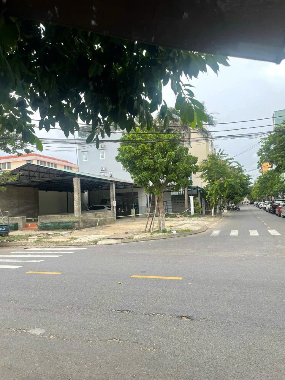 Lô góc 2 mặt tiền Nguyễn Phi Khanh - Man Thiện, diện tích 318m², phù hợp kinh doanh