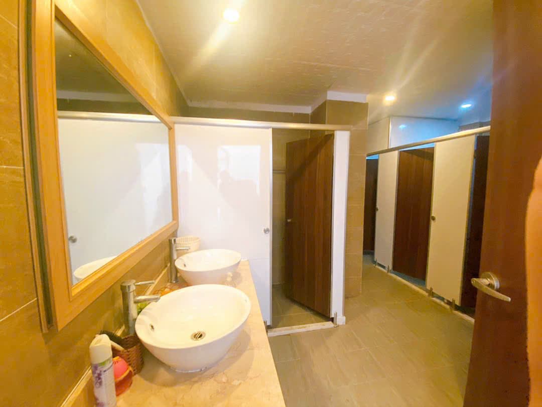 Cho thuê nhà 3 tầng và 5 tầng tại Lê Lợi, Hải Châu, phù hợp làm spa - Ảnh 8