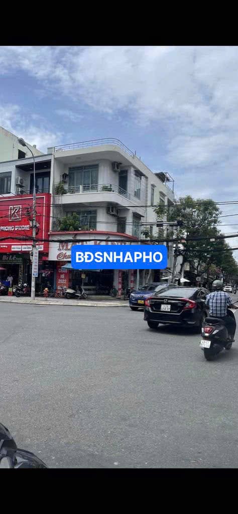 Văn phòng 90m² 2 tầng mặt tiền đường Đống Đa, phù hợp làm văn phòng đại diện