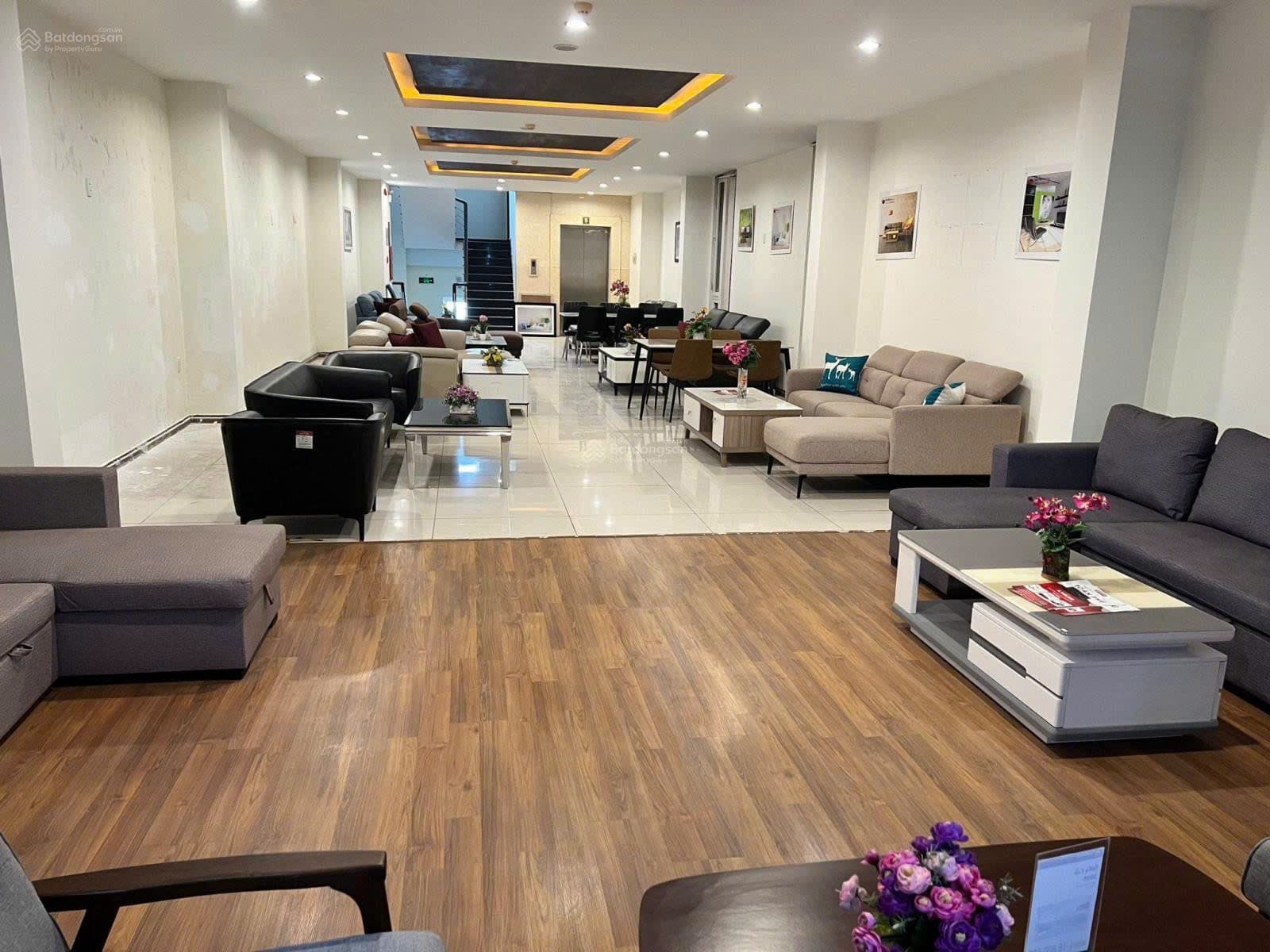 Tòa nhà văn phòng 1250m² mặt tiền đường Núi Thành, Hải Châu, phù hợp spa và đào tạo - Ảnh 4