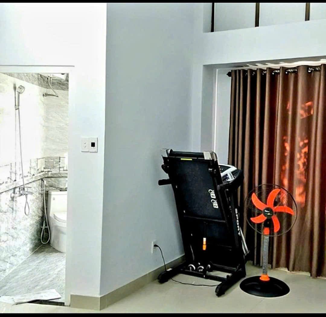 Nhà nguyên căn 3 tầng mặt tiền đường 2 tháng 9, diện tích 155m2, phù hợp kinh doanh và văn phòng - Ảnh 7