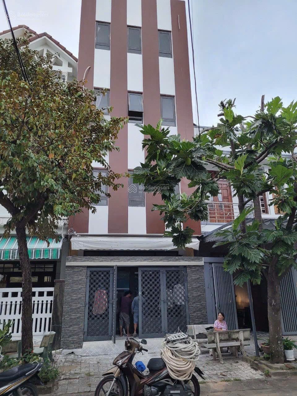 Tòa căn hộ 4 tầng đường Trương Văn Hiến, 90m2, 9 phòng ngủ, đầy đủ nội thất