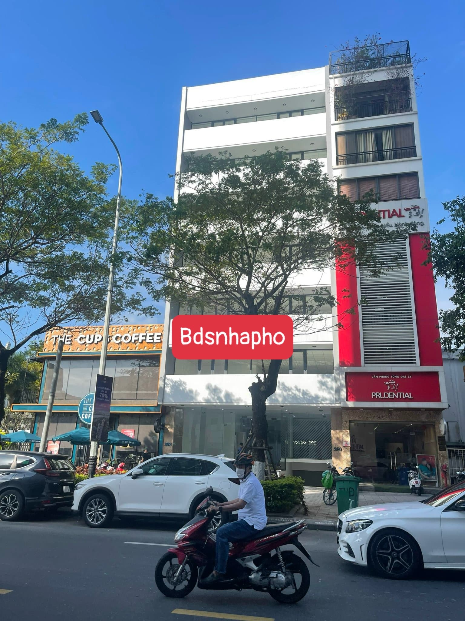 Tòa nhà nguyên căn 7 tầng tại Trần Hưng Đạo, diện tích 200m2, phù hợp văn phòng hoặc kinh doanh