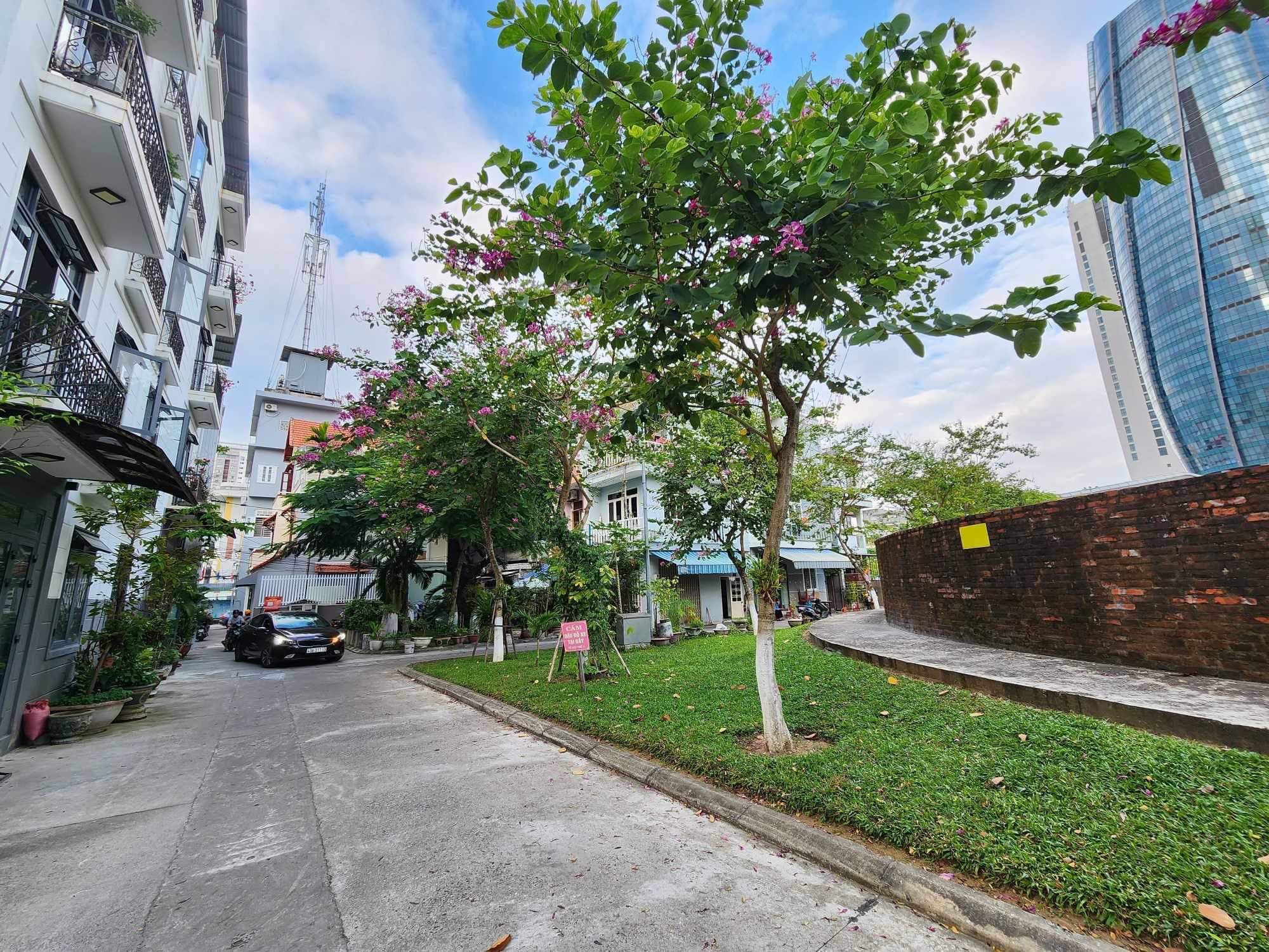 Nhà 3 tầng mặt tiền 9m đường Lý Tự Trọng, quận Hải Châu, phù hợp kinh doanh và văn phòng