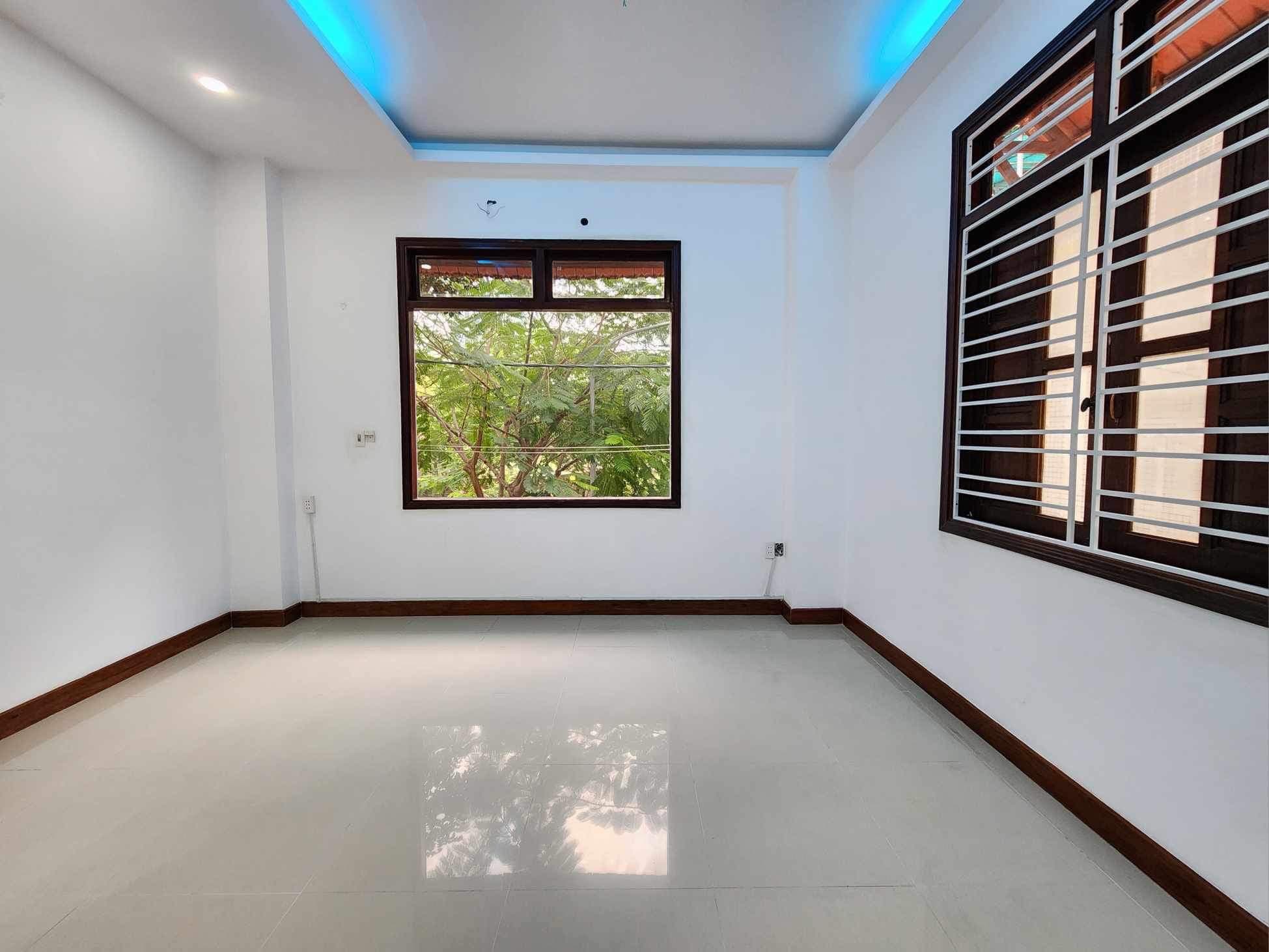 Nhà 3 tầng mặt tiền 9m đường Lý Tự Trọng, quận Hải Châu, phù hợp kinh doanh và văn phòng - Ảnh 8