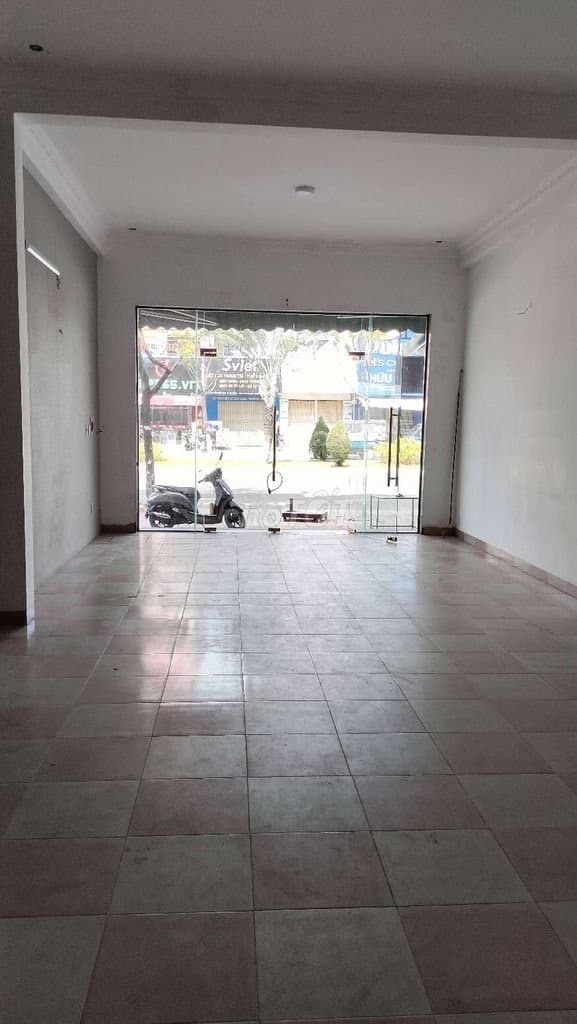 Nhà nguyên căn 3 tầng đường Nguyễn Hữu Thọ, diện tích 120m2 - Ảnh 4