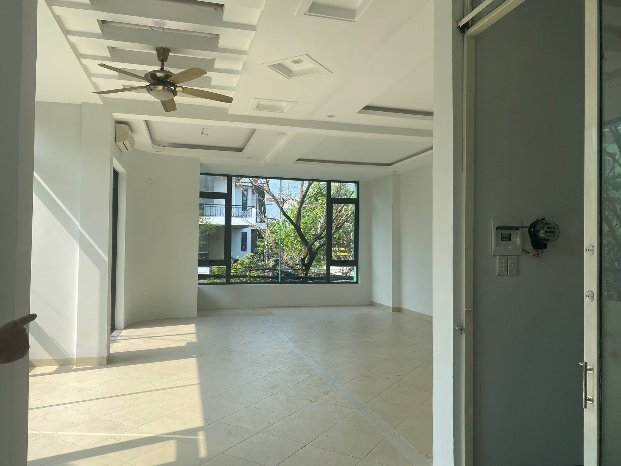 Mặt bằng trống suốt 3 tầng tại Tiểu La - Lương Nhữ Hộc, phù hợp văn phòng và kinh doanh