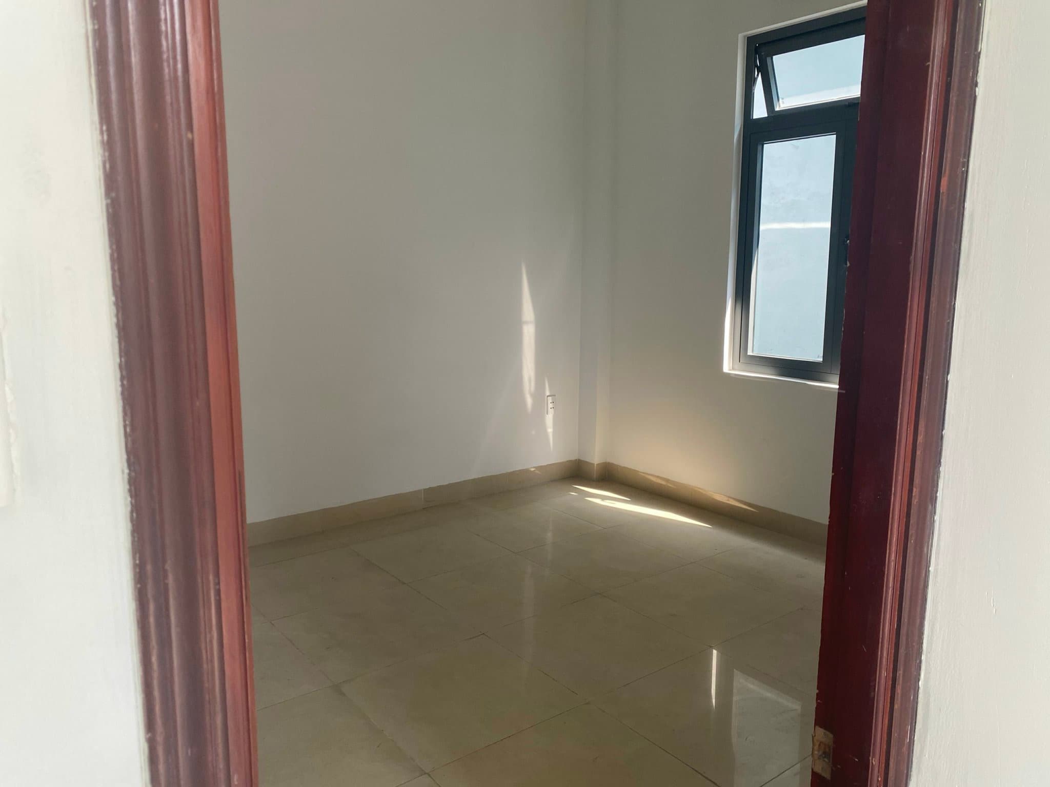 Mặt bằng trống suốt 3 tầng tại Tiểu La - Lương Nhữ Hộc, phù hợp văn phòng và kinh doanh - Ảnh 5