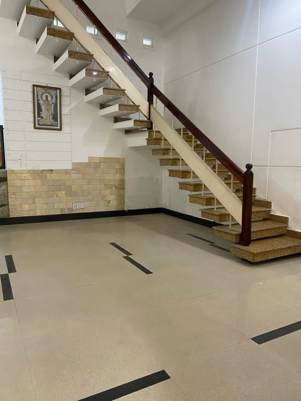 Nhà nguyên căn 2 tầng đường Lê Đình Dương, quận Hải Châu, diện tích 50m2
