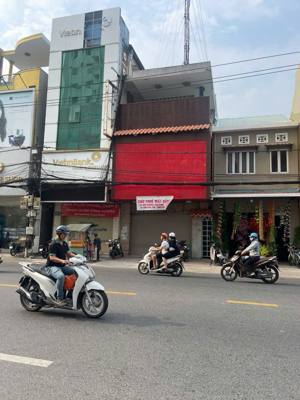 Mặt bằng kinh doanh 2 tầng tại Hùng Vương, quận Hải Châu, diện tích 100m2