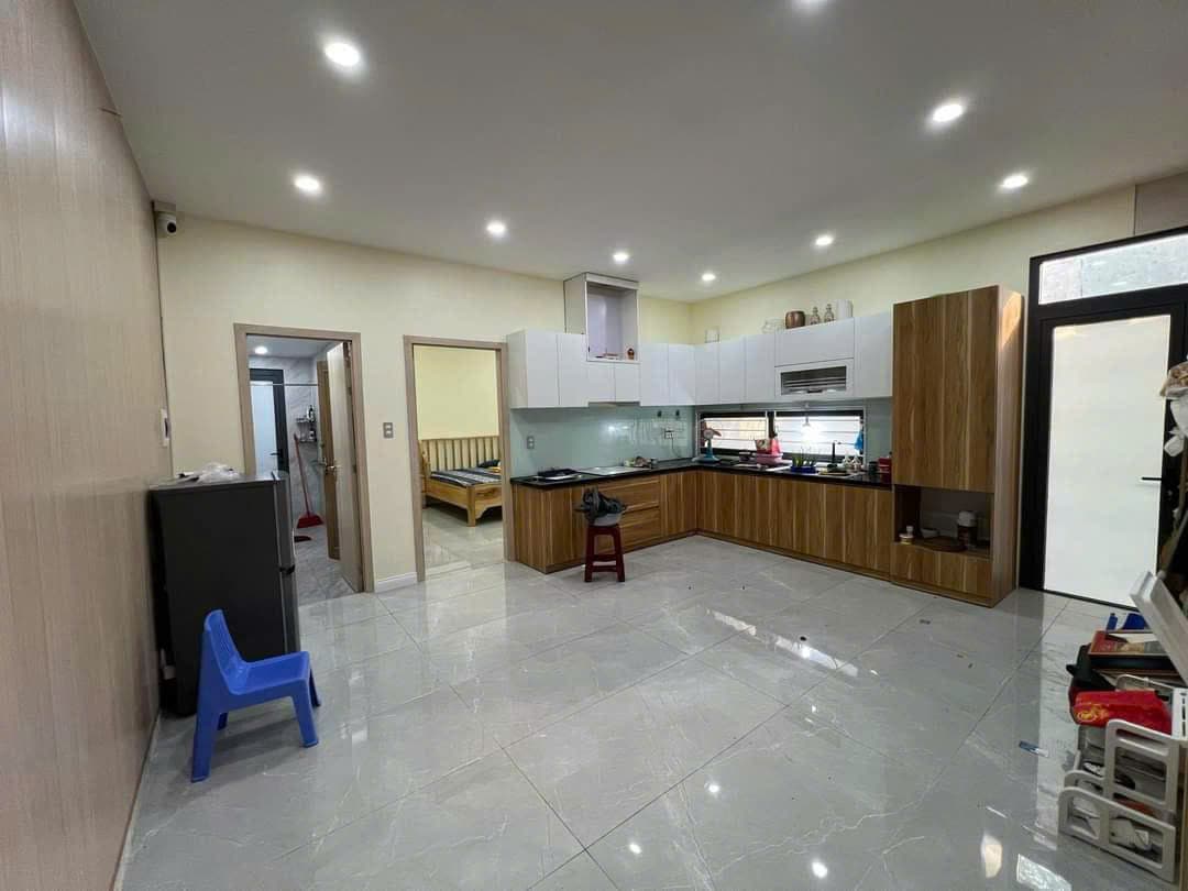 Nhà nguyên căn 5 phòng tại Mẹ Nhu, diện tích sử dụng 180m2, không kinh doanh - Ảnh 2