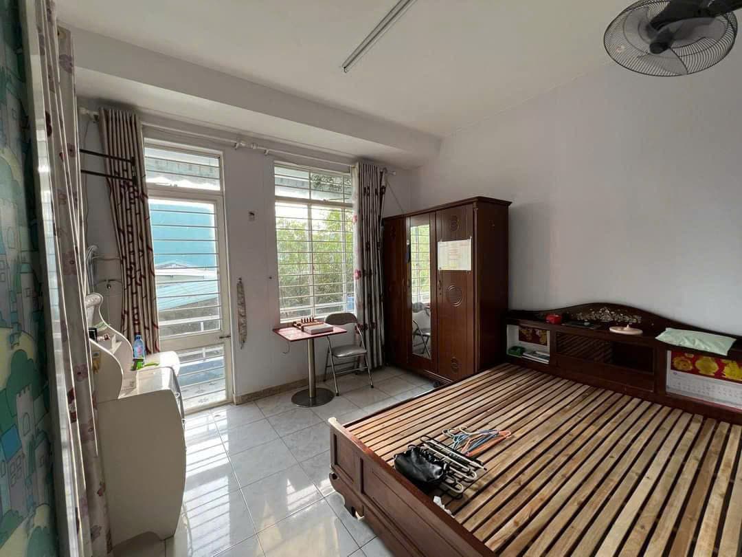 Nhà nguyên căn 5 phòng tại Mẹ Nhu, diện tích sử dụng 180m2, không kinh doanh - Ảnh 4