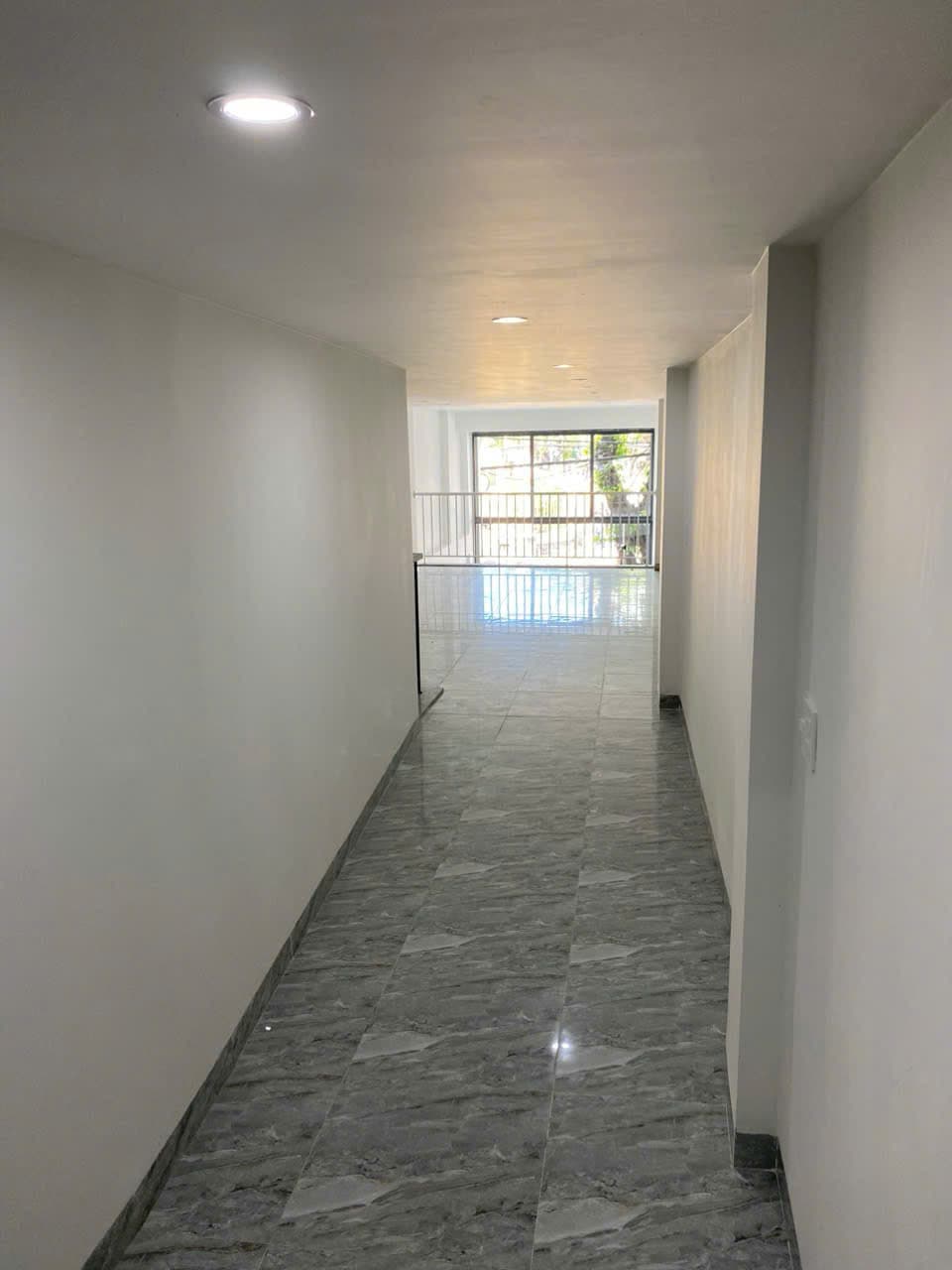 Mặt bằng trống suốt 5 tầng có thang máy tại Phan Châu Trinh, quận Hải Châu - Ảnh 3