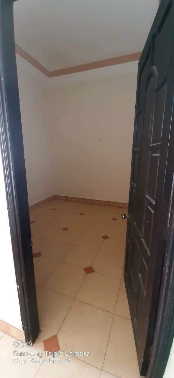Nhà nguyên căn 3 tầng đường Đặng Dung, diện tích 80m2, phù hợp kinh doanh và ở