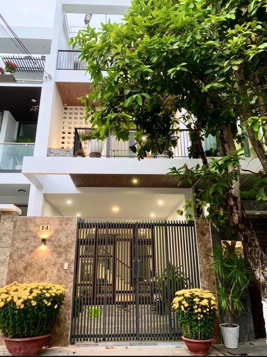 Nhà nguyên căn 3 tầng tại Bình Minh 3, quận Hải Châu, diện tích 102m2, phù hợp để ở và kinh doanh