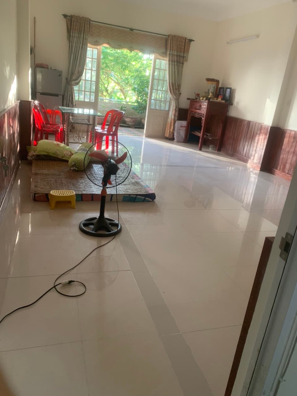 Nhà nguyên căn 3 tầng Xuân Thủy, diện tích 100m2, phù hợp để ở hoặc kinh doanh - Ảnh 3