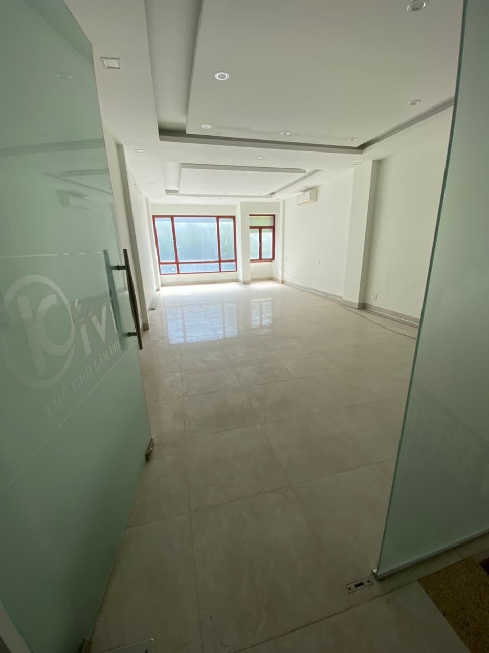 Nhà nguyên căn 5 tầng có thang máy tại Núi Thành, quận Hải Châu - Ảnh 2