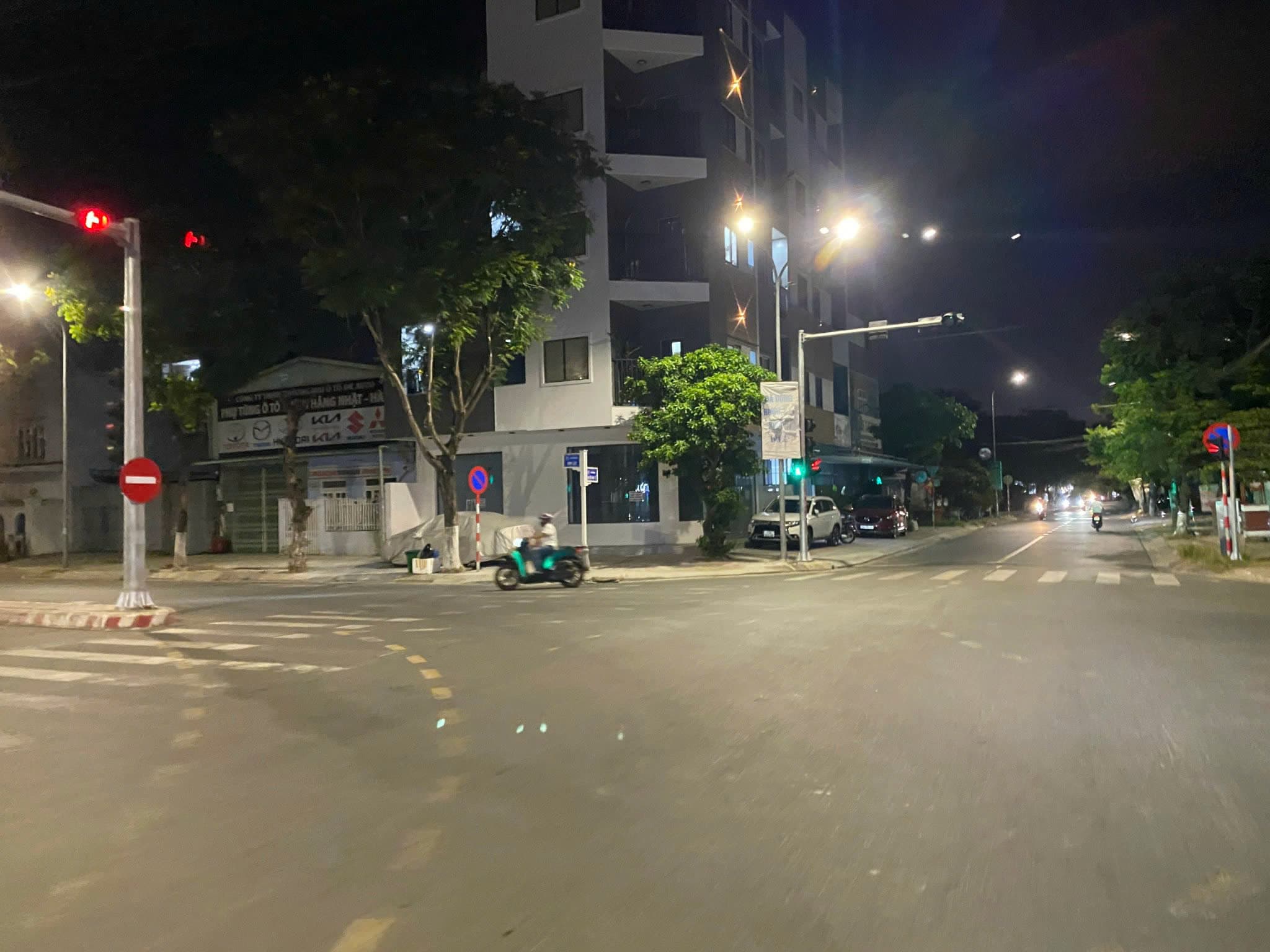 Mặt bằng kinh doanh lô góc 88m² tại Nguyễn Đình Tứ, Cẩm Lệ, có nhà vệ sinh riêng kinh doanh văn phòng, shop